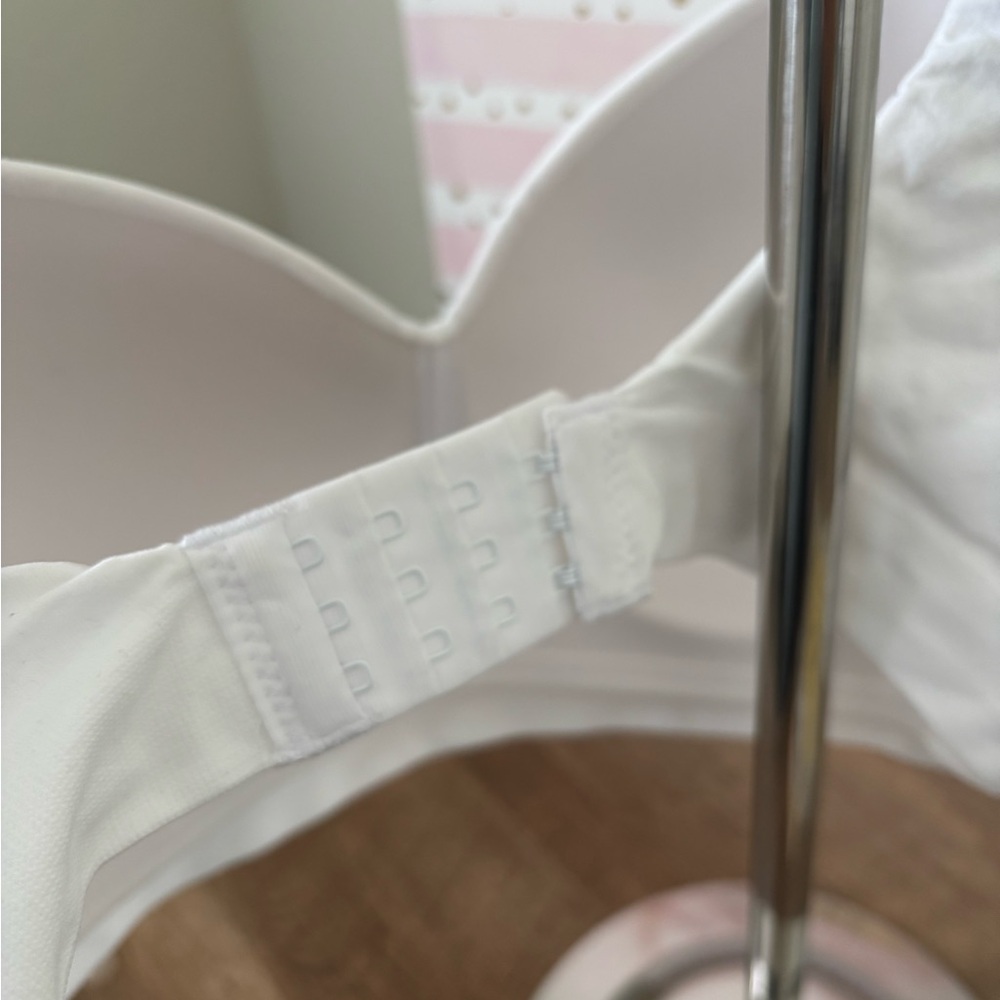 NEW Truekind Supportive Comfort Wireless Shaping Bra with Extender - Picture 4 of 4